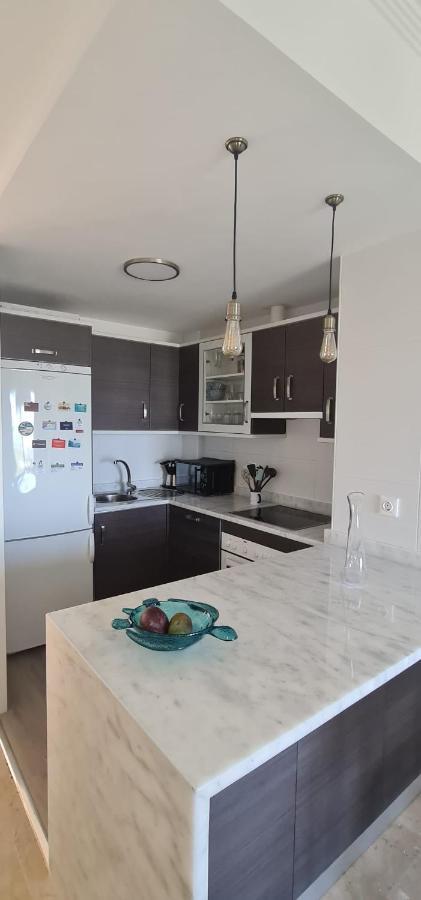 Small Oasis - Appartement 6 Personnes 마닐바 외부 사진
