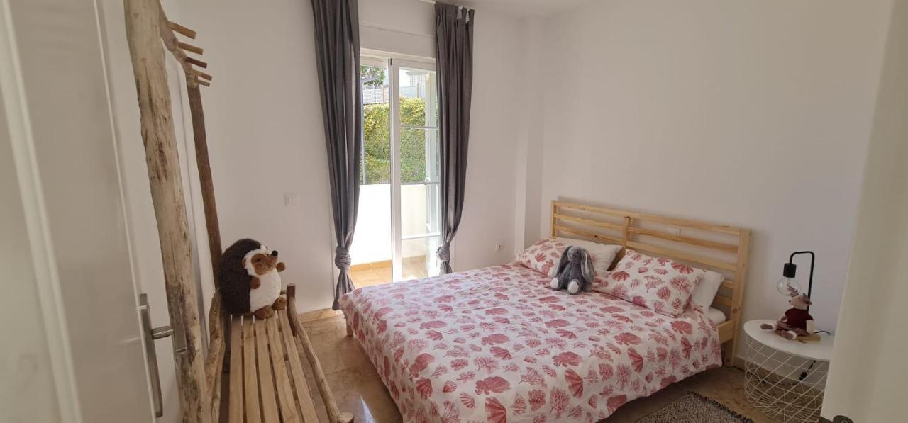 Small Oasis - Appartement 6 Personnes 마닐바 외부 사진