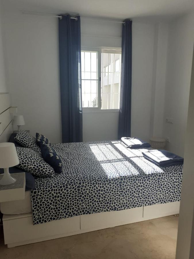 Small Oasis - Appartement 6 Personnes 마닐바 외부 사진